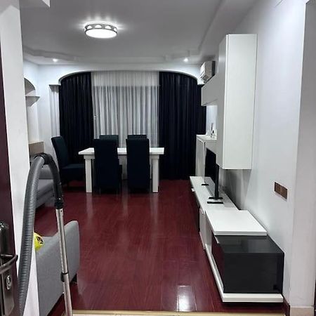 Apartament Complex Bucarest Esterno foto
